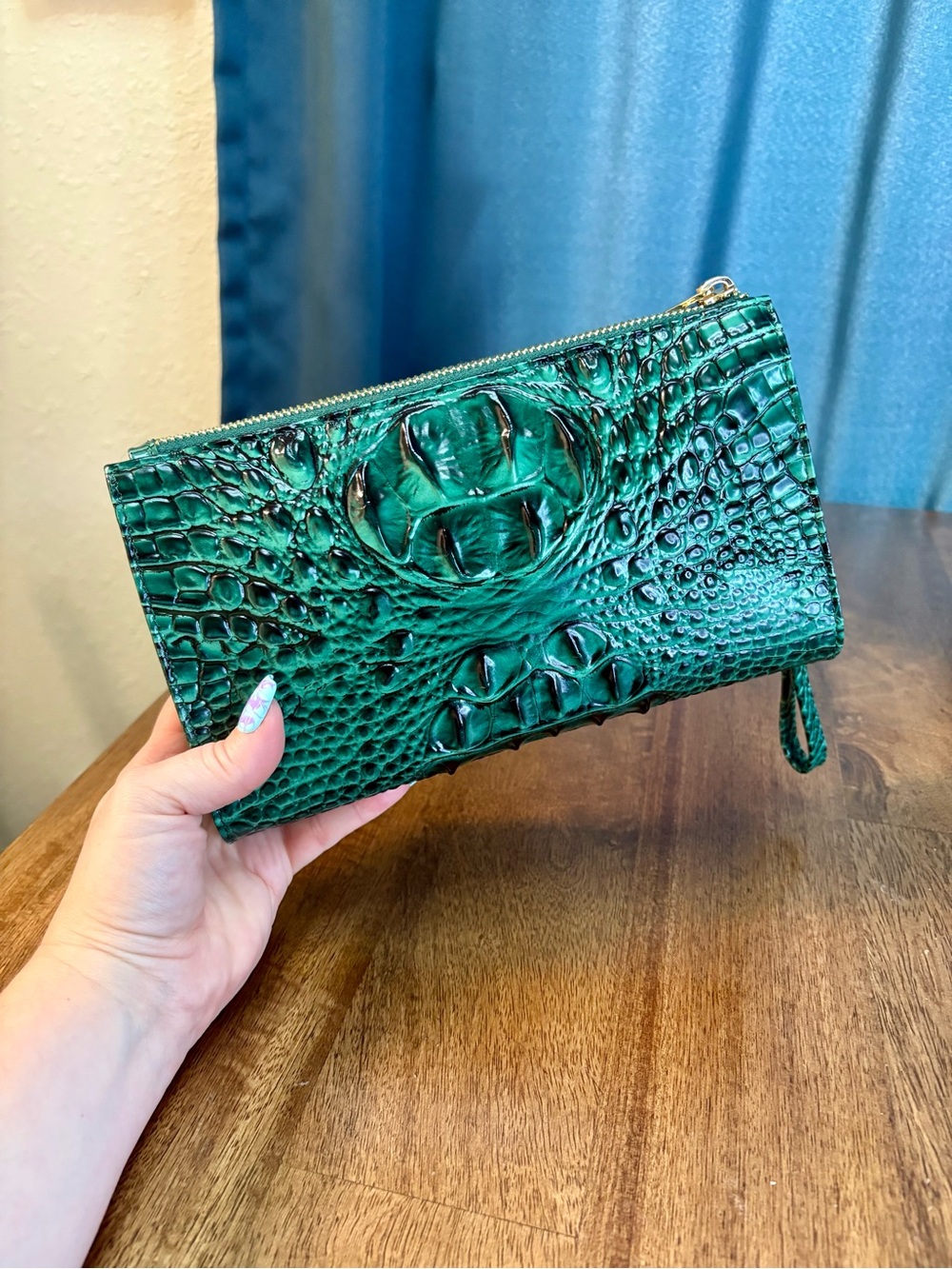 Brahmin EUC Daisy - Emerald - Like New - Back EYE - Rich Green Leather Wristlet - Picture 15 of 16